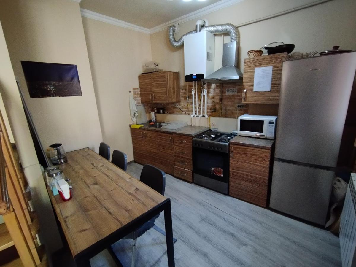 Wooden_Room_Hostel Jerevan Buitenkant foto